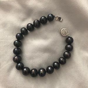 Black Pearl Bracelet